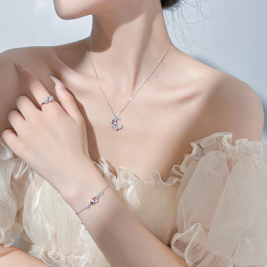 卡蒂罗/KADER 心月守护手链 轻奢时尚梦幻爱心月光石甜美可爱可调节纯银手饰 接住招财的蝴蝶玄学#好运 商品图3