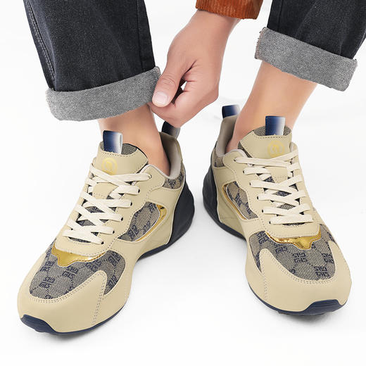 【时尚轻奢 脚感超棒 耐磨防滑】法国维客瓦萨奇软皮面料运动鞋 商品图3