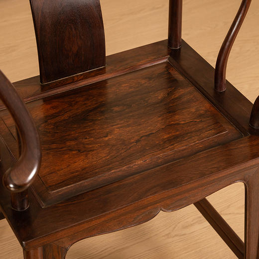 二十世纪 红木螭龙纹圈椅成套（两椅一几） 商品图2