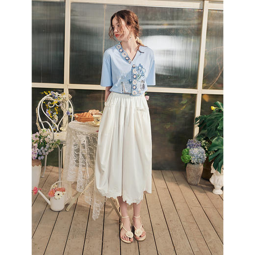 两三事 风过麦浪 2025夏季新款小清新绣花裤脚口裙裤女宽松休闲裤 商品图1