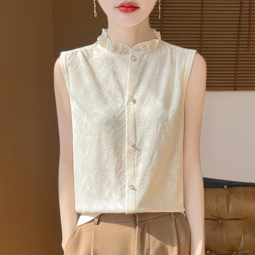 2025夏季新款女装木耳边领扣无袖打底衫上衣短款背心服饰针织衫女 商品图0
