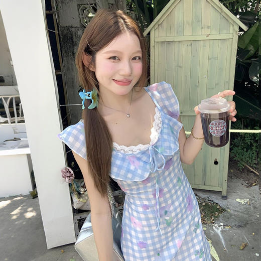 西遇法式飞袖连衣裙女夏季新款系带蕾丝拼接格子碎花短裙SS050539 商品图2