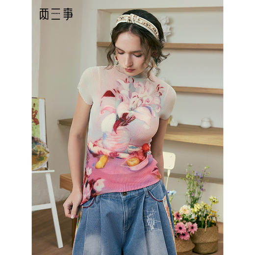 两三事莓果微醺2025夏季新款复古印花压褶半高领打底衫短袖t恤女 商品图0
