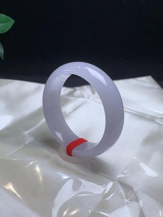 612650，51.7淡紫宽版手镯，满圈带淡淡的紫底，清新水润，底子非常细腻清爽 商品图1
