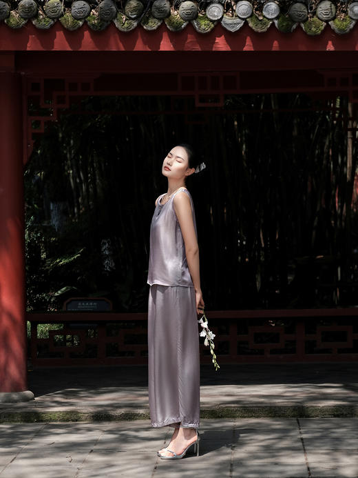 盛唐婧 |暮山紫桑蚕丝暗纹提花背心上衣 商品图12