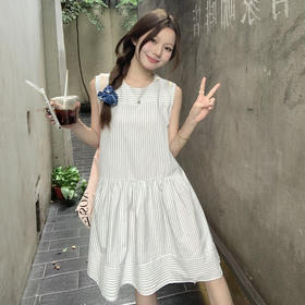 西遇无袖背心连衣裙女夏季新款撞色宽松圆领条纹法式裙子SS050547