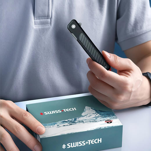 SWISS+TECH瑞士科技 山魈碳纤维手柄户外折叠小刀 商品图3