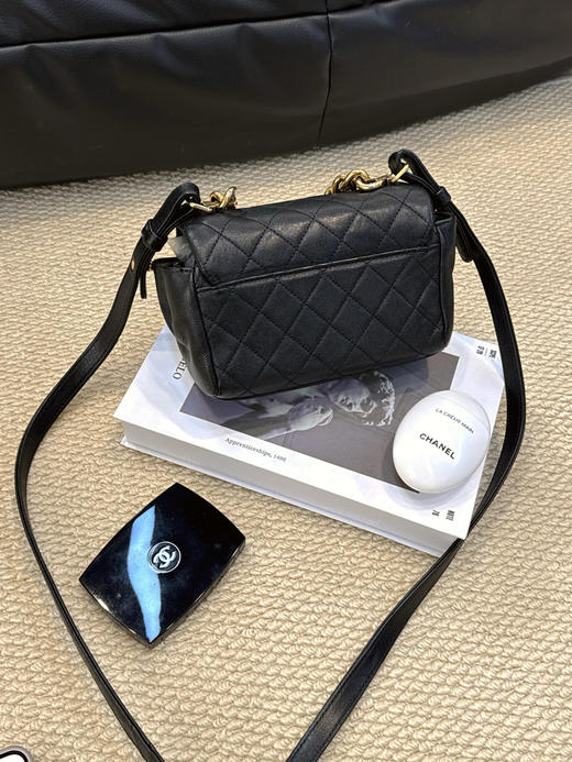 Chanel 季节款 黑金 斜挎包 23开 商品图1