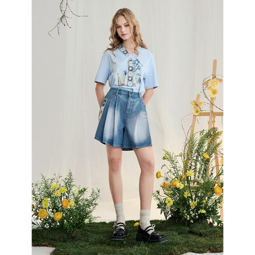 两三事 溪畔野径 2025夏季新款手钩花织带拼接牛仔短裤女宽松 商品图2