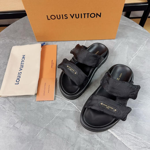 LouIs VUITTON Pool Pillow 皮革 平底露趾 一字拖鞋 女款 棕色（HC） 商品图1