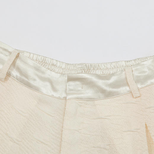 谜底短裤女2025夏季新品百搭日常艺术褶皱宽松A型阔腿裤252MK0651 商品图3