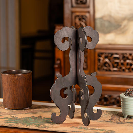 清 红木锼挖如意云纹帽架 商品图4