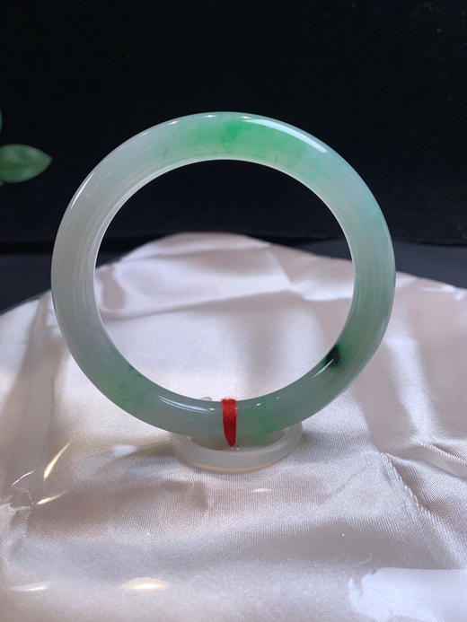 612649，53.5冰绿细圆条。有冰感，整条带清新绿，条形很好 商品图5