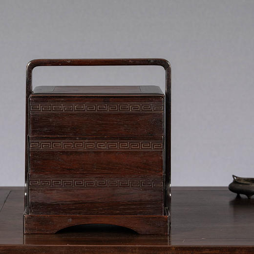 清 红木回纹三撞方形提梁盒 商品图0