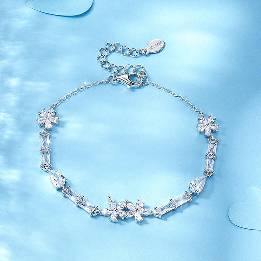 卡蒂罗/KADER 星河方糖纯白茉莉项链 春夏经典时尚百搭可调节纯银首饰 梦幻紫藤花闪耀银河满镶闪锆可调节配饰 商品图6