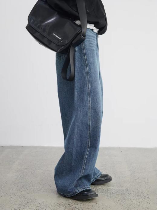 步履不停/5A42101C/水洗弯刀牛仔裤 商品图1