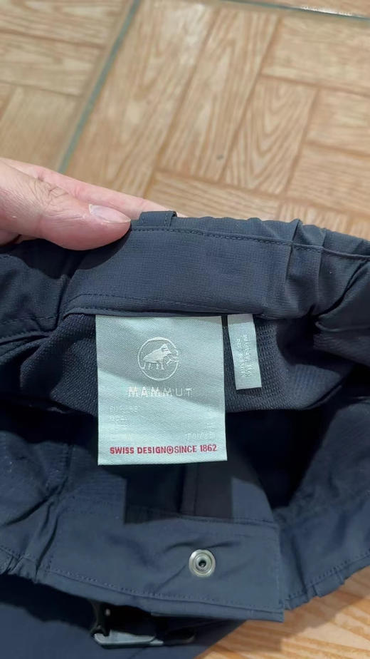 正品猛犸象 Mammut Runbold Pant 户外运动透气轻量速干裤
尺码s-2xl，黑，藏蓝两色 商品图13