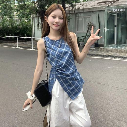 西遇格子无袖上衣女夏季新款不规则下摆设计感蓝色收腰衬衣SS050546 商品图2