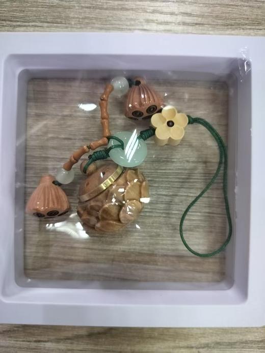 国风绿檀莲花香囊挂件 商品图0