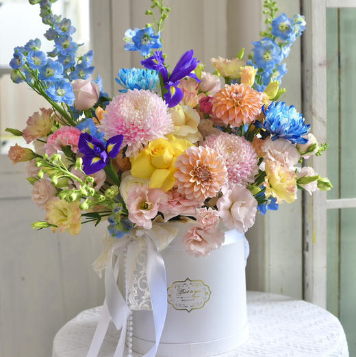 《缤纷女王》牡丹菊奶油桃子大飞燕抱抱桶 商品图0