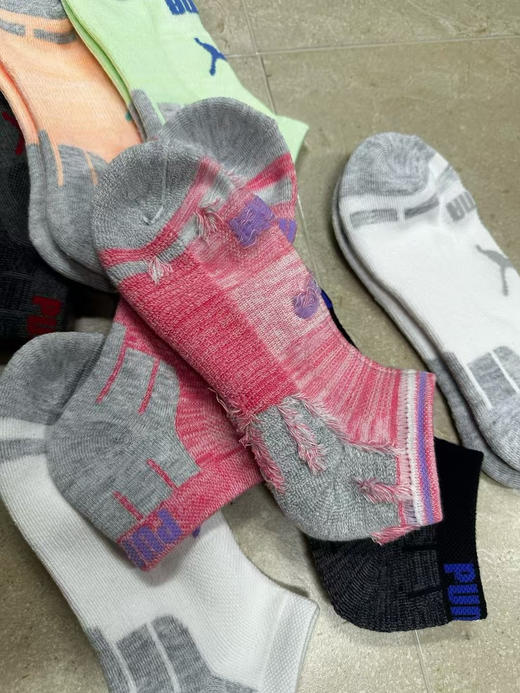 正品彪马毛巾底袜子来。运动袜中的战斗机。
男款尺寸38-44，女款尺寸34-38
花色随机，惊喜不断！
39一组四双包邮 商品图4