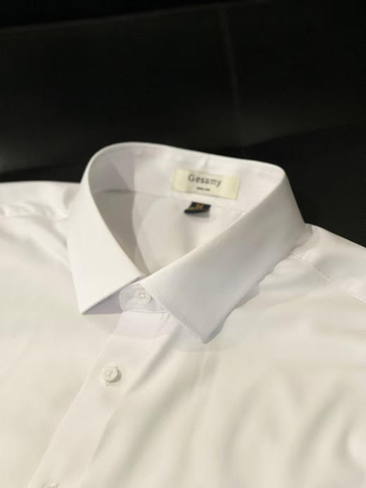 英国轻奢品牌Gesamy桑蚕丝短袖衬衫，英国高端塞尔福里奇商场，哈罗斯商场都有专柜，2.5%桑蚕丝+29.5%莫代尔的黄金配比，吸湿性，透气感都很好，5色可选
尺码M-3XL，清货特价 商品图3