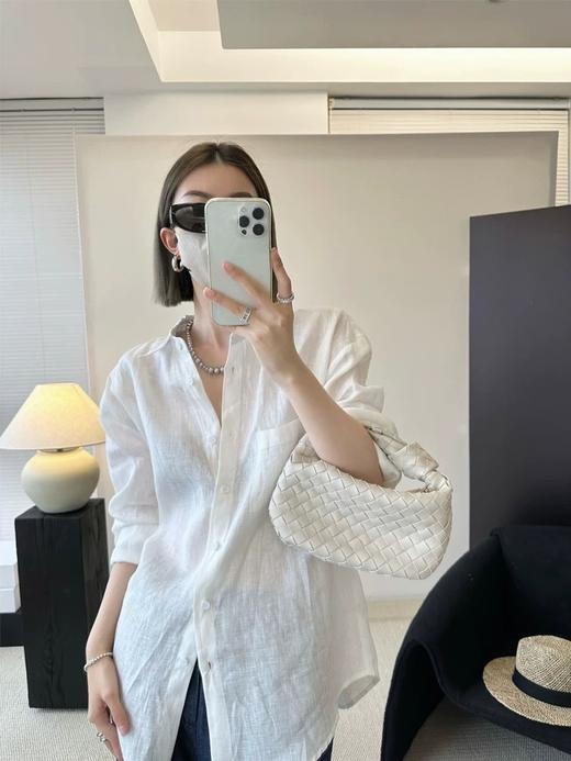 【巨舒适！怎么搭配都好看！！！】法式百搭衬衫防晒上衣，薄款宽松老钱风，开衫外套，细腻亚麻面料，春夏热销单品，让你女神气质倍增，轻松hold住夏日清爽风。 商品图4