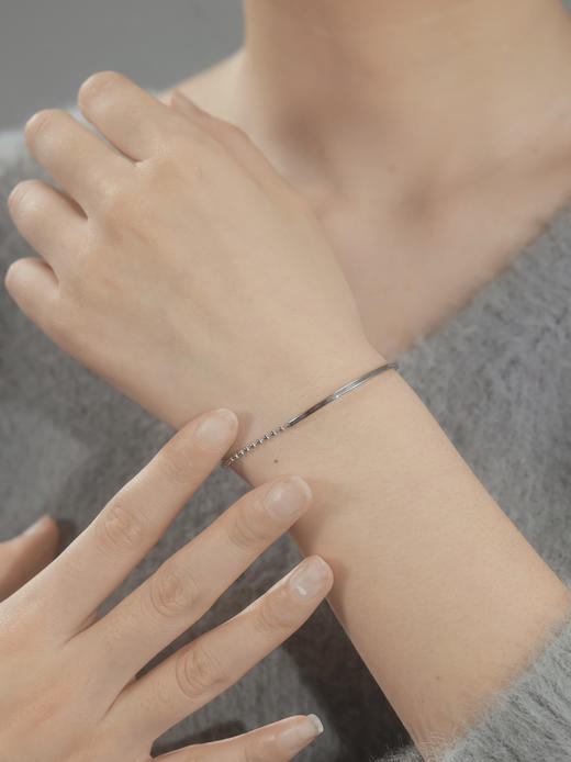 卡蒂罗KADER 微笑镯手链 简约大气小众素链设计高级感微微笑脸百搭可调节拼接链 精致时尚可叠带日常通勤不易撞款 925银 手链 女款 银色 商品图3