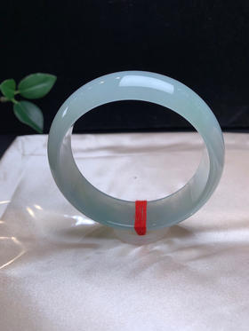 612651，59.6冰晴宽版手镯，冰润干净，整条都润润的