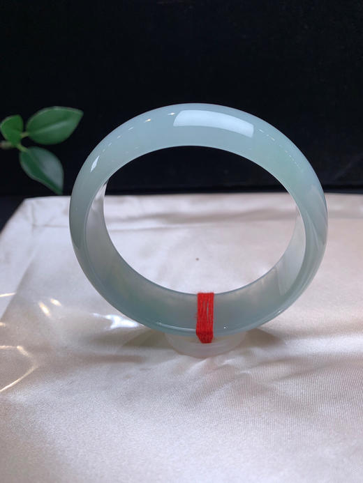 612651，59.6冰晴宽版手镯，冰润干净，整条都润润的 商品图0