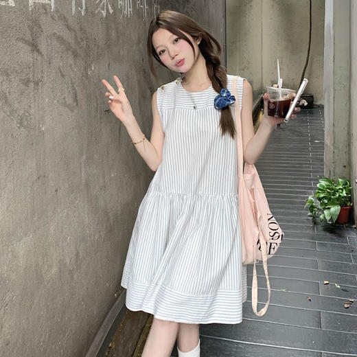 西遇无袖背心连衣裙女夏季新款撞色宽松圆领条纹法式裙子SS050547 商品图2
