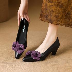 【预售5天】春季新款花朵尖头低跟气质真皮女鞋舒适羊反皮浅口单鞋AA&C0813