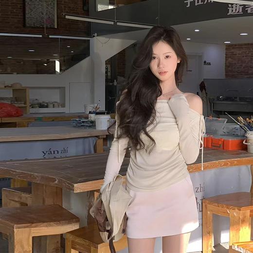 现货   夏季芭蕾风 一字肩打底衫 商品图0