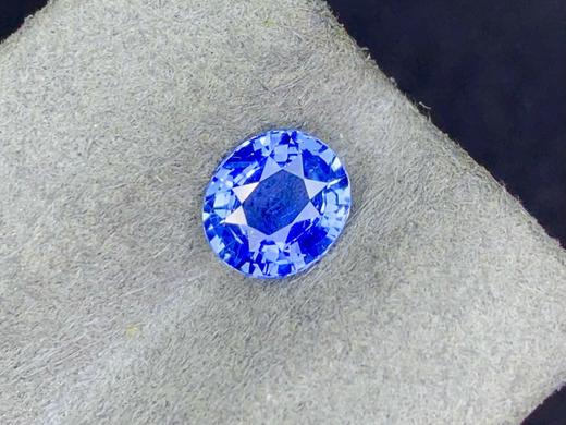 1.57ct刻面蓝宝石裸石 商品图1