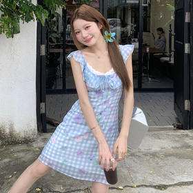 西遇法式飞袖连衣裙女夏季新款系带蕾丝拼接格子碎花短裙SS050539