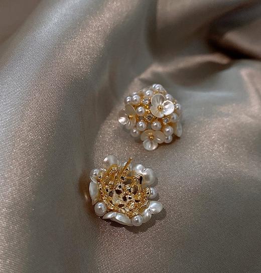 设计师款花球珍珠精致耳钉925脱敏针 商品图4