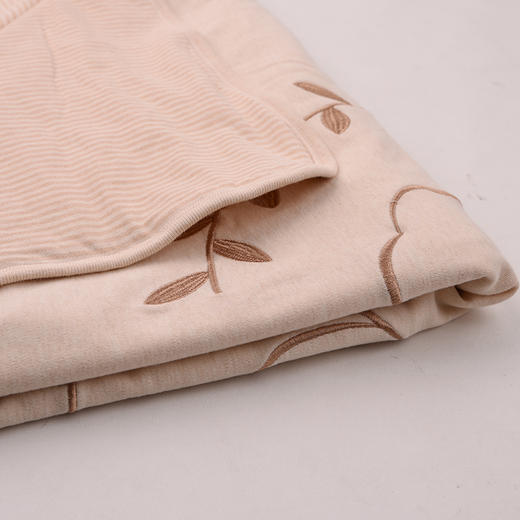 棉果果夏季彩棉纯棉抱被（90*90cm）M105550100015（微商城发货不带礼盒） 商品图3