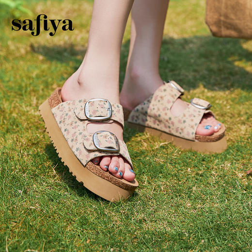 Safiya/索菲娅2025一脚蹬轻便厚底印花复古双扣带露趾勃肯凉拖 SFD2110156 商品图5