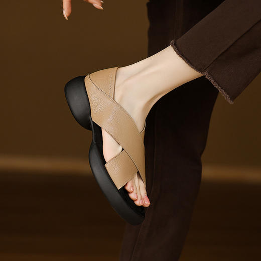 【预售5天】夏季新款真皮透气百搭平底露趾凉鞋软底舒适休闲时尚复古女鞋MX&mx89803 商品图1