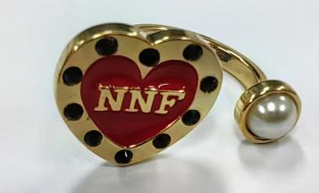 （文创）NNF- 手工18K镀金波点爱心LOGO雕刻珍珠不对称开口戒指(KC116) 商品图0