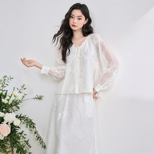 复古文艺感天丝重工肌理感绣花衬衫女衬娃娃款衣V0550243 商品图2