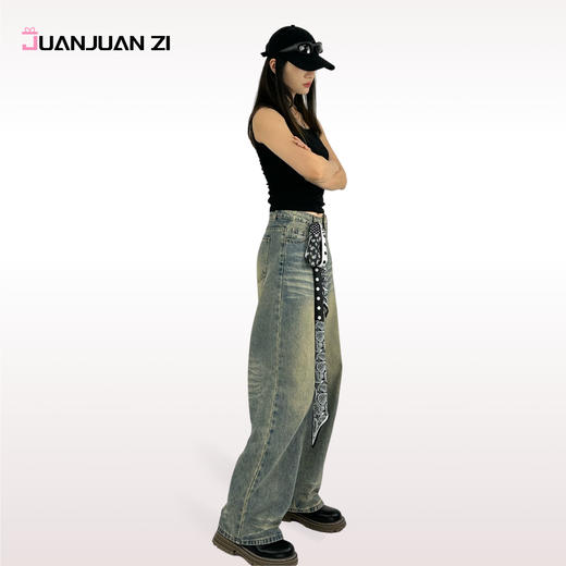 卷卷紫美式复古宽松显瘦直筒裤 超有设计感的折痕 上身松弛干练不显拖沓 不挑腿型 轻松打造酷酷的慵懒感 百搭时尚 商品图4