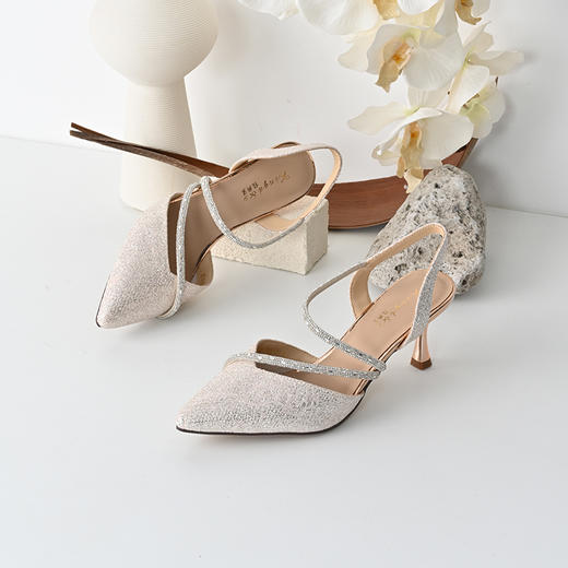 经典鲨2025年夏季新款优雅尖头水钻后空气质细高跟鞋凉鞋女KC19-529081 商品图2