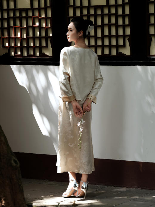 盛唐婧 |真丝缎提花花罗小外套 商品图4