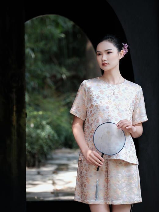 盛唐婧 |真丝宋锦朱颜粉黛上衣 商品图1