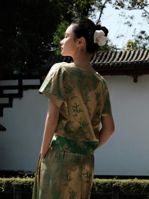 盛唐婧 |桑蚕丝竹菊清影双色提花上衣 商品图4