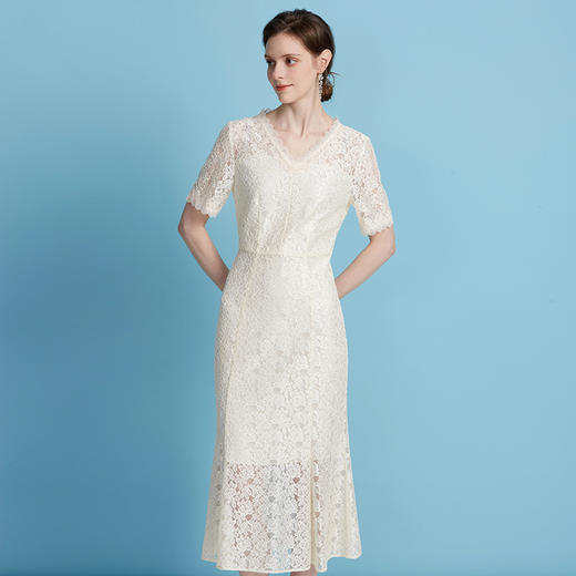 EITIE爱特爱花边V领镂空鱼尾裙法式蕾丝绣花连衣裙2025年夏季新款B2507682 商品图2