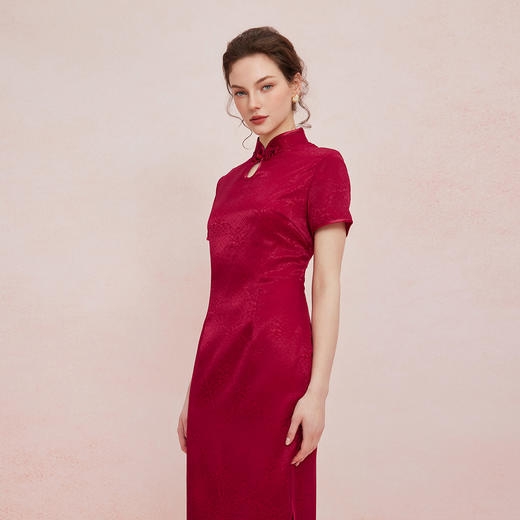 QF817斯尔丽2025新款宴会优雅复古修身复古鳞纹中长款旗开得胜旗袍 商品图2
