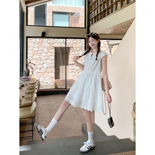 <曾小咸推荐>现货秒杀！最后一波 ！甜美风白色小飞袖A字连衣裙 短款 日常199.99 立减110 秒杀89.99！长款 日常209.99 立减110 秒杀99.99！ 商品图0