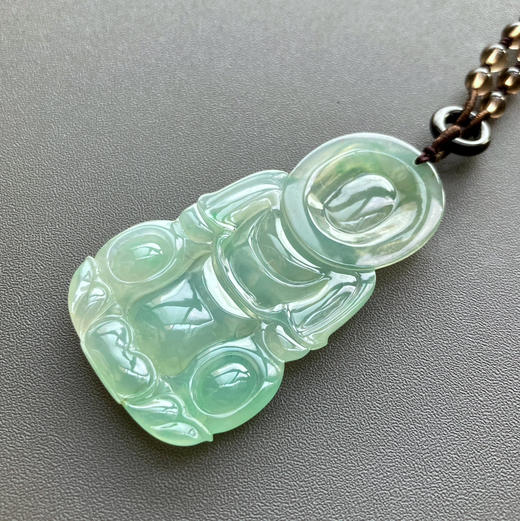 冰种淡晴水飘阳绿翡翠大观音 商品图4